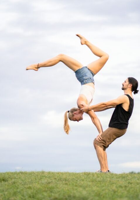 Akroyoga Intermediate Level