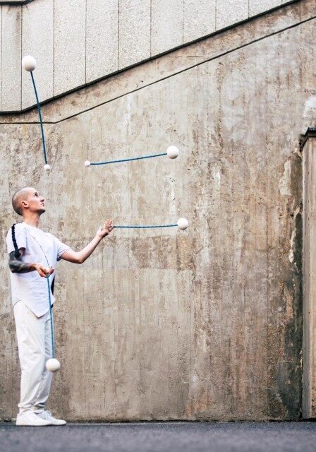 Workshop fällt leider aus, wird aber nachgeholt! Jonglage und Objektmanipulation mit Bow Juggler und Kathrin Wagner