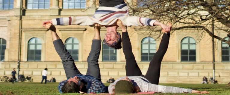 Crazy Transitions – AcroYoga mit den WildBirds