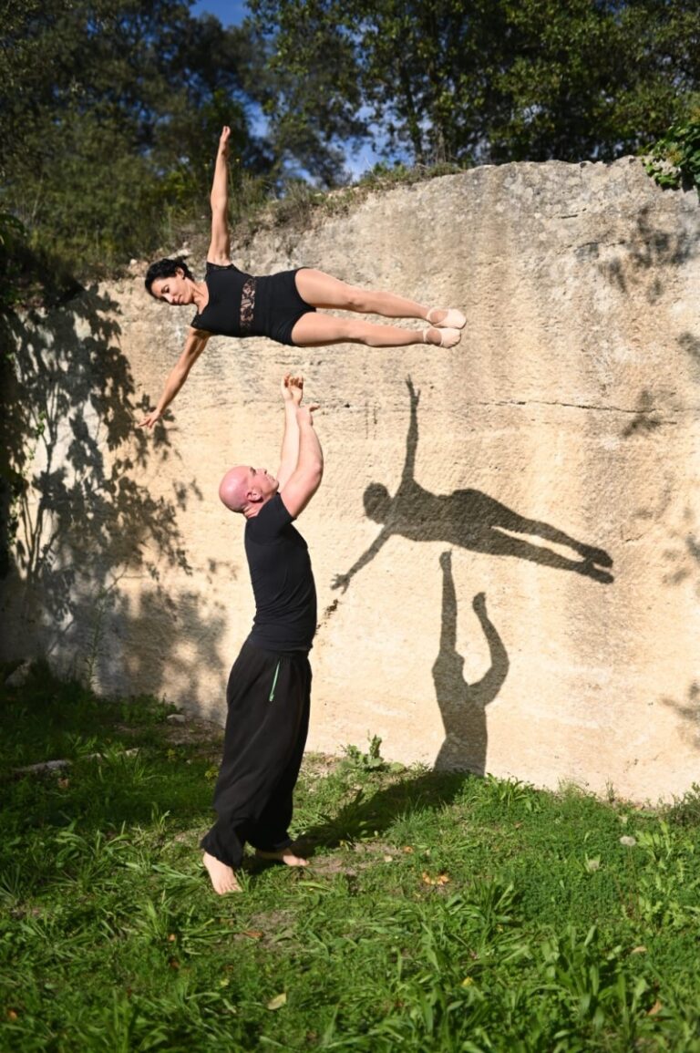 Advanced Dynamic Partner Acrobatics with Tiko Venne